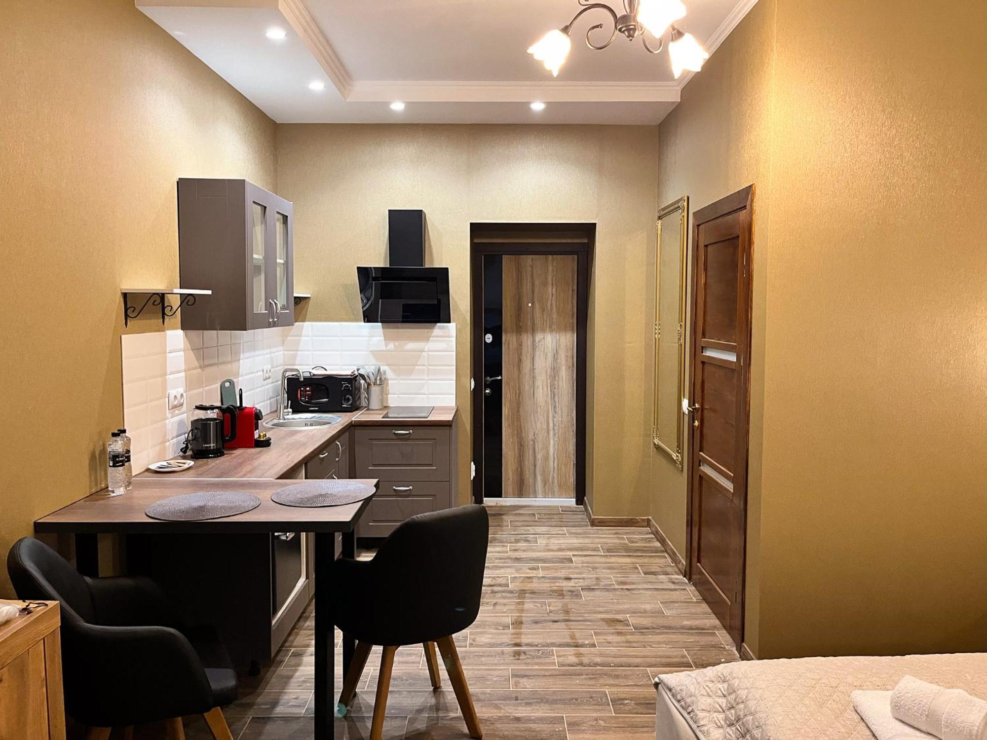 Апарт-Отель "Галаговъ" Ujgorod Dış mekan fotoğraf